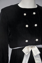 Load image into Gallery viewer, vintage 1960s black and white velvet Malcolm Starr Party Dress S/M
