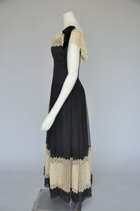 1930s peach satin TRAPUNTO dressing gown M/L