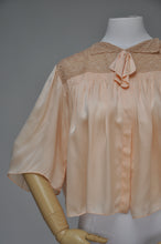 Load image into Gallery viewer, 1930s peach silk and lace bed jacket XS-L
