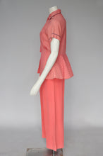 Load image into Gallery viewer, 1940s coral pink two piece loungewear set XS-S
